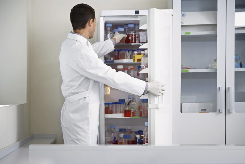 Réfrigérateur médical pour labortaoire
